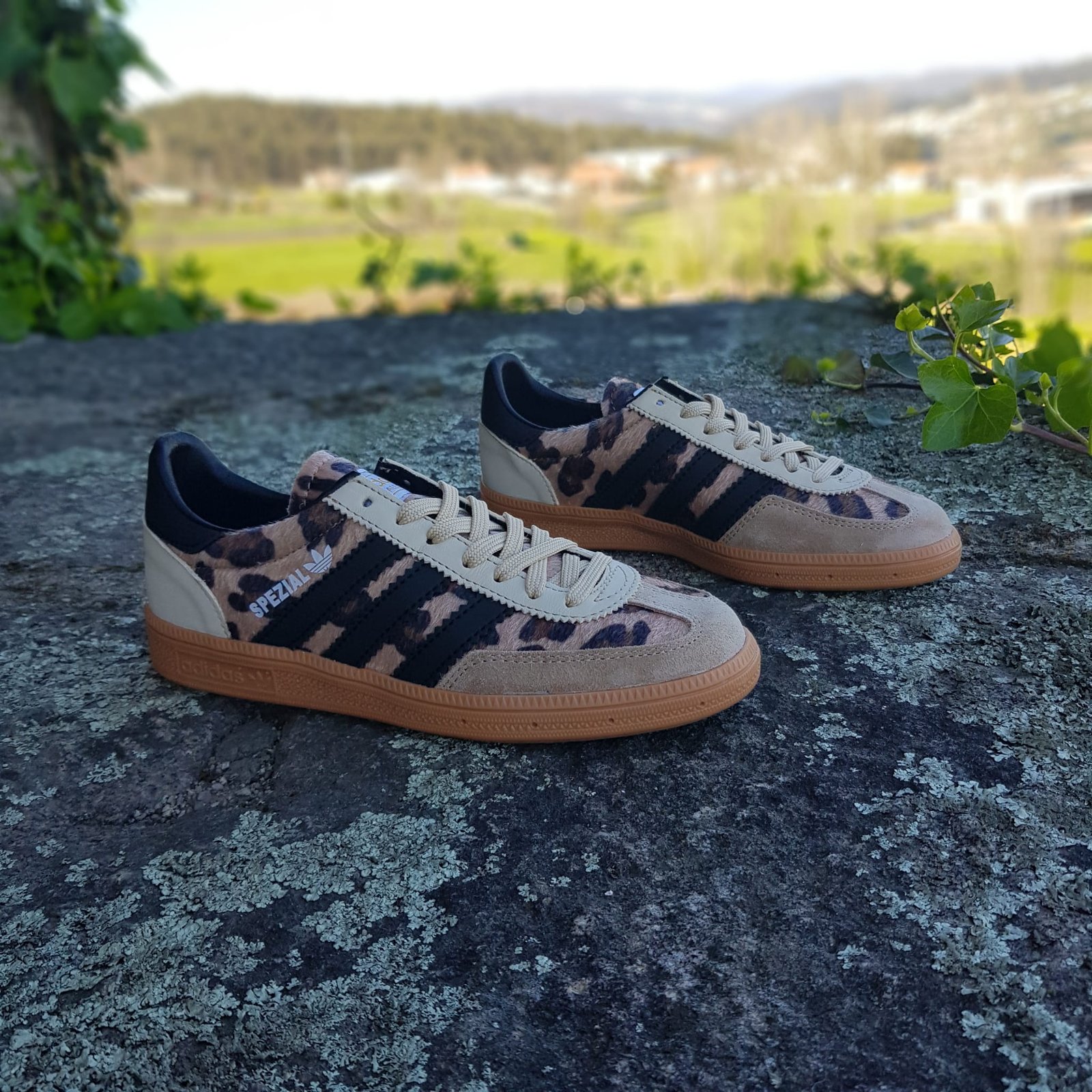 IMG-20251123-WA0005(2) Handball Spezial Leopard - Imagen 1