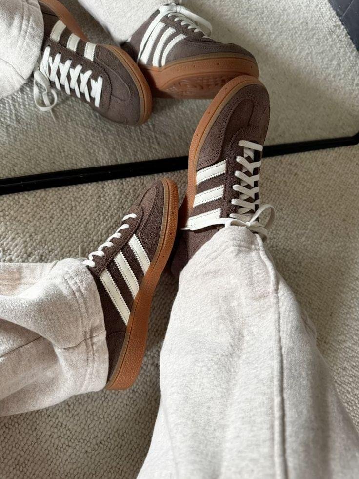 #adidasshoeswomen #adidasspezials #adidas… Handball Spezial Marron - Imagen 1