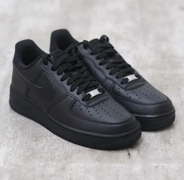 Air Force 1 Negra - Imagen 2